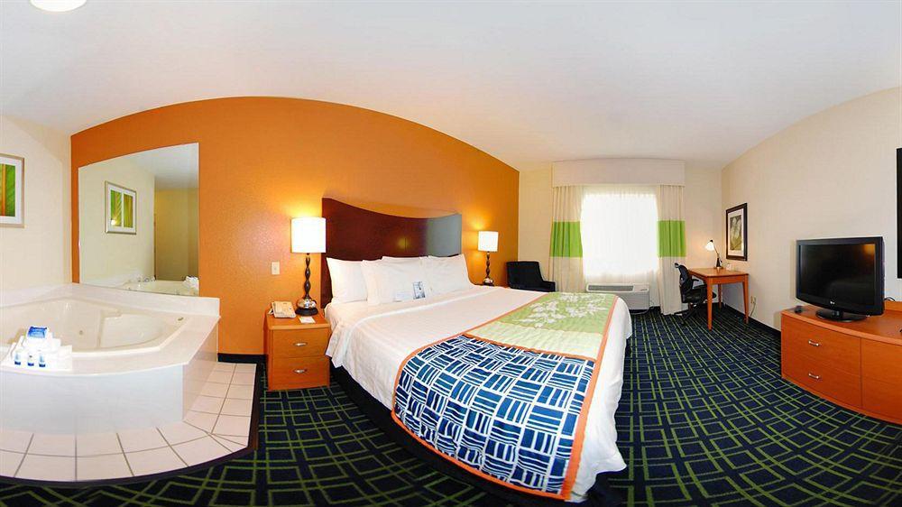 Fairfield Inn & Suites Jefferson Stadt Exterior foto